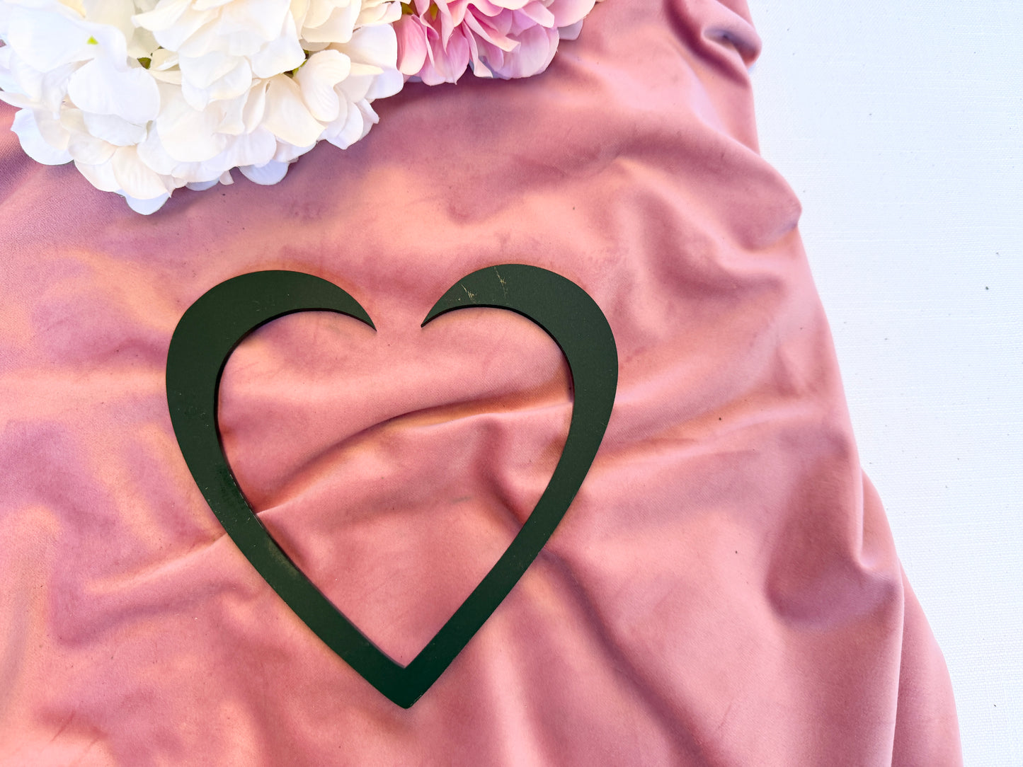 Open Love Heart – Simple & Elegant ❤️