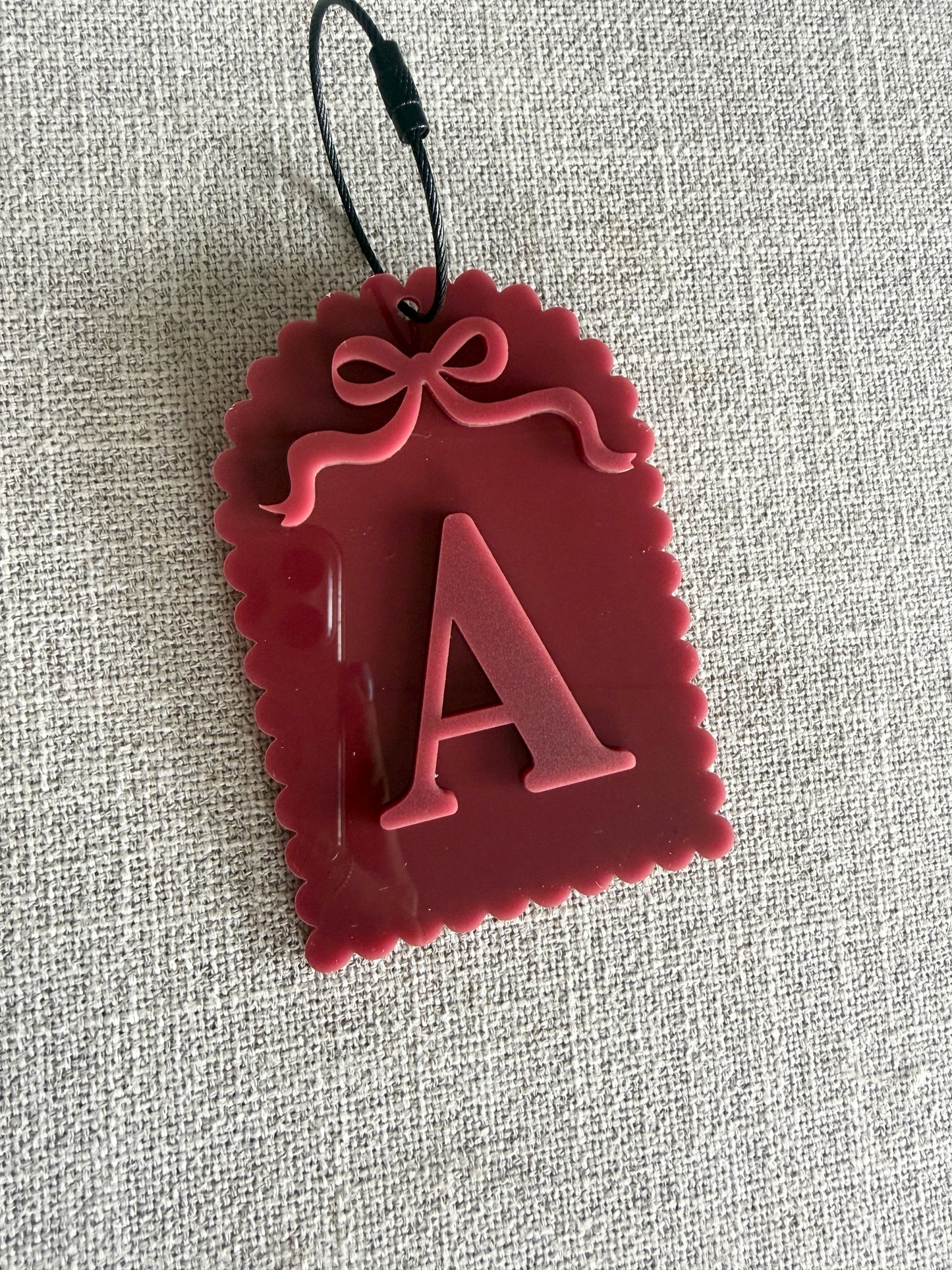 Scallop Bow Initial Keyring