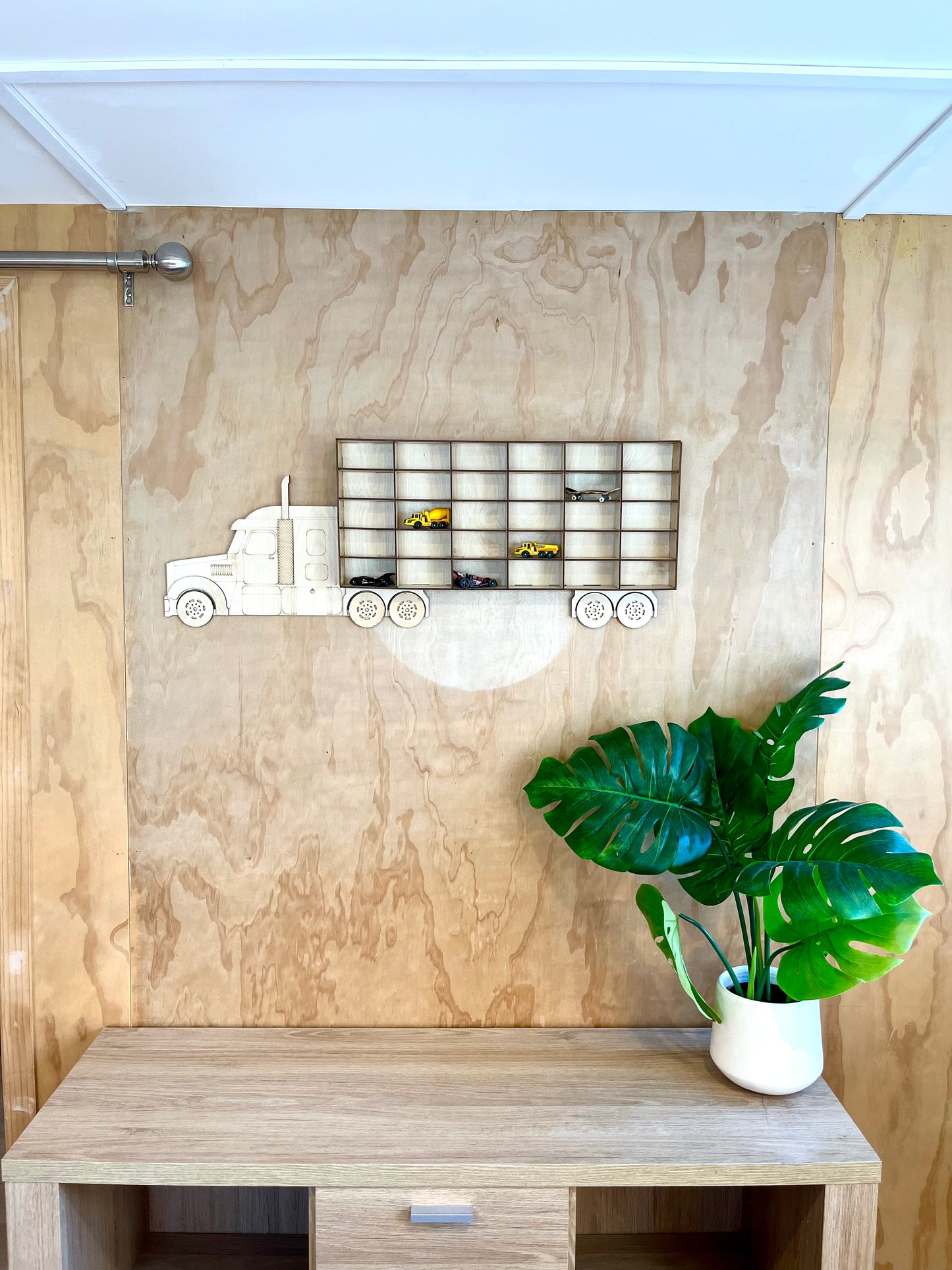 Car Storage Truck