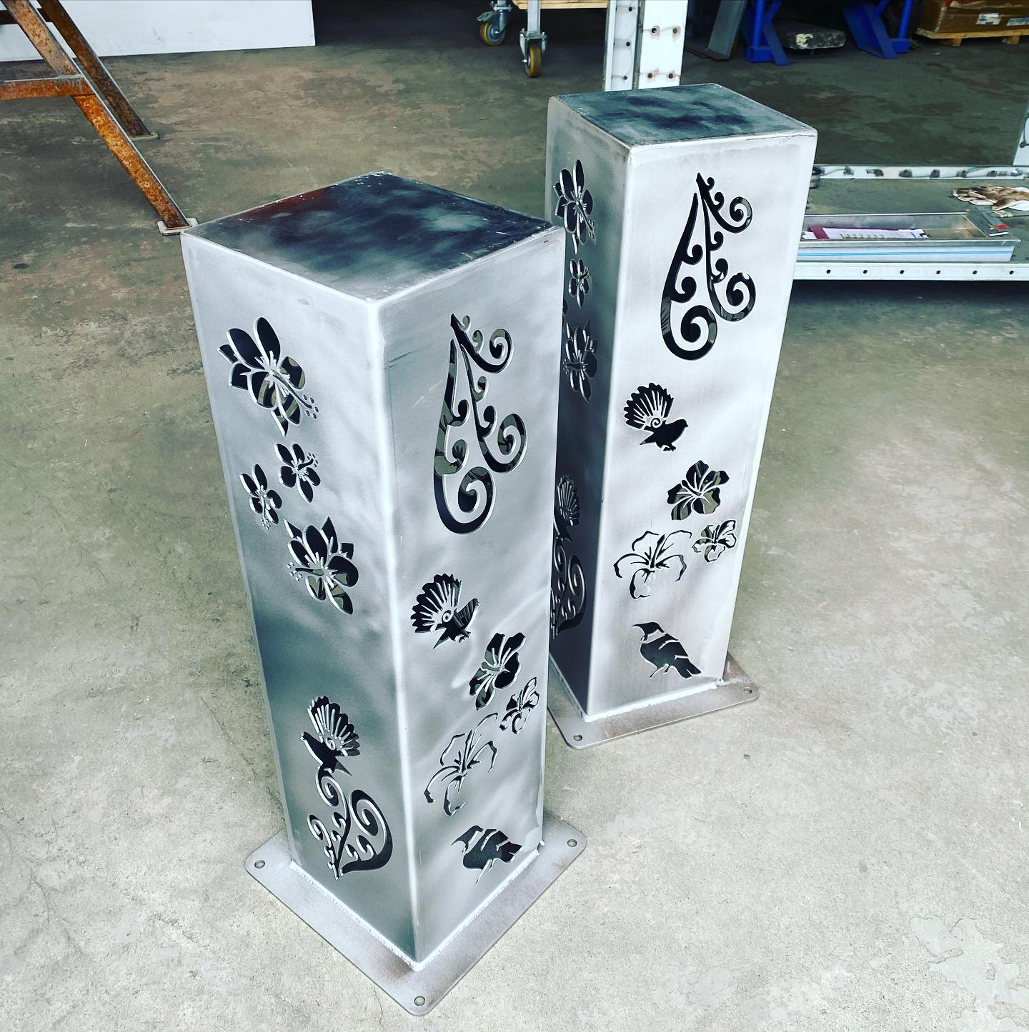 Single Decorative Pillar Sculpture Plazmart NZ   280609687 2277359902411912 2174778290785927332 N 